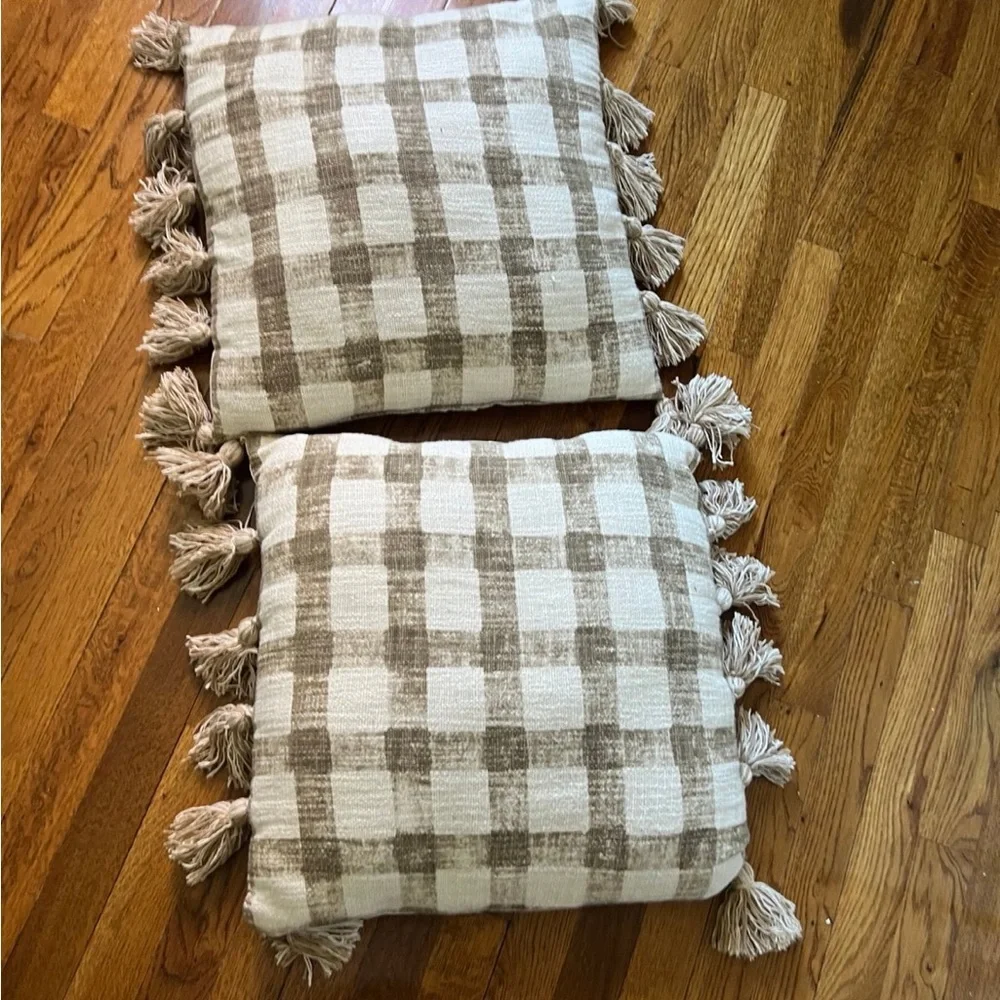 Plaid Tassel Throw Pillows